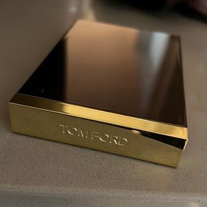 Tom Ford finishing powder sable 04